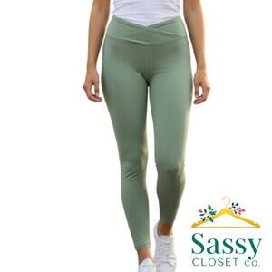 Beyond Yoga Spacedye Leggings XL EUC Moss Green High Rise 24 Inseam Midi Crop